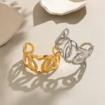 The elegant and sophisticated geometric bracelet and stainless steel jewelry are elegant and queen's accessories