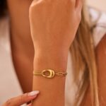 Minimalist stainless steel bracelet for women, gold-plated, light luxury, high-end feel, ins hand accessory