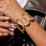 18k gold bangle, titanium steel bracelet, no color fading, light luxury, high-end feeling, stainless steel jewelry